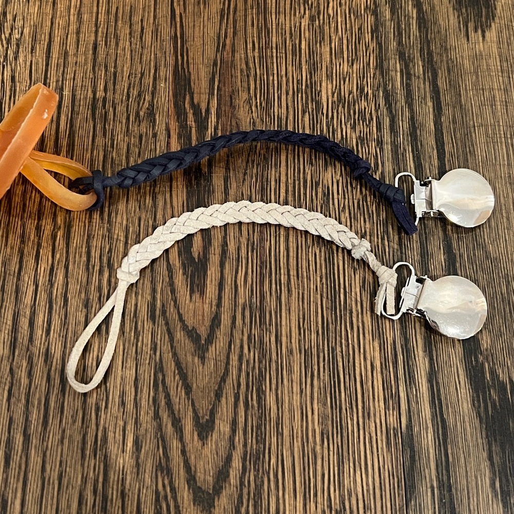 Set of Two Pacifier Clips! - Picture 3 of 9